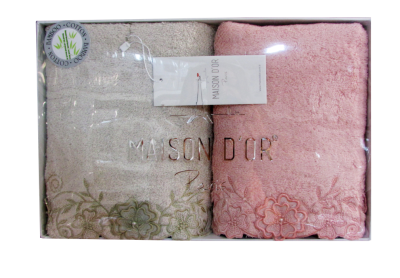 Махровый набор полотенец ЛАУРЕТТА 2шт. с аппликацией Maison D`or Paris